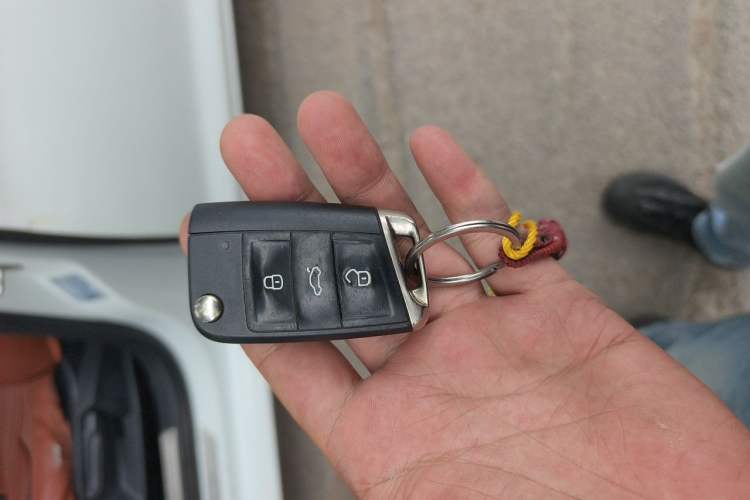 Used Volkswagen Golf 2016 230TSI Automatic Comfort Version Vehicle Key