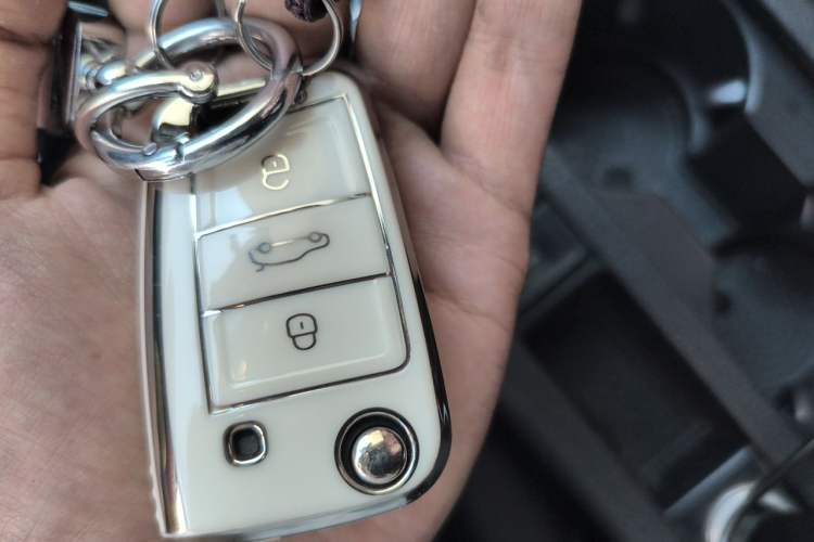 Used Volkswagen Golf 2016 230TSI Automatic Comfort Version Vehicle Key