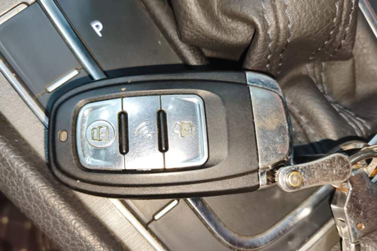 Used Volkswagen Golf 2016 1.6L Automatic Comfort Model Vehicle Key