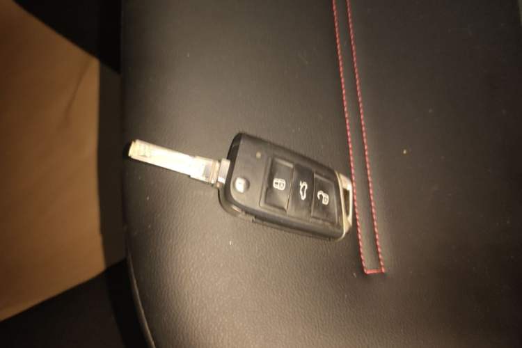 Used Volkswagen Golf 2016 230TSI Automatic Comfort Version Vehicle Key