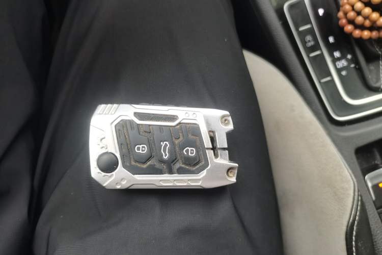 Used Volkswagen Golf 2016 1.4TSI Automatic R-Line Vehicle Key