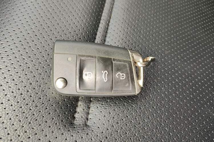 Used Volkswagen Golf 2016 230TSI Automatic Comfort Version Vehicle Key
