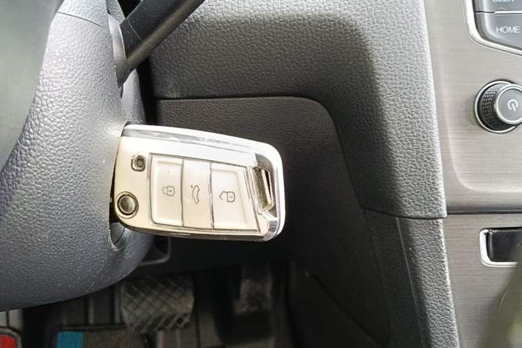 Used Volkswagen Golf 2016 1.6L Automatic Comfort Model Vehicle Key