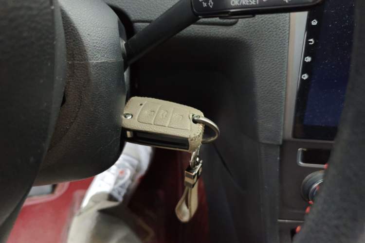 Used Volkswagen Golf 2016 1.6L Automatic Fashion Model Vehicle Key