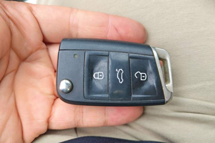 Used Volkswagen Golf 2016 1.6L Automatic Comfort Model Vehicle Key