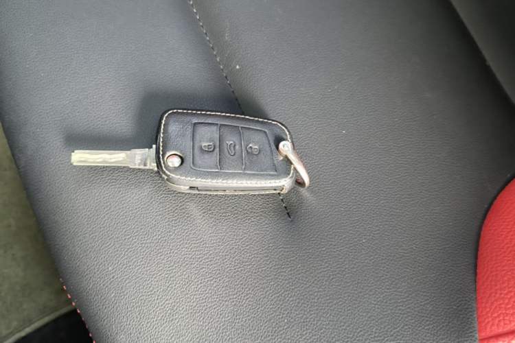 Used Volkswagen Golf 2016 1.6L Automatic Comfort Model Vehicle Key