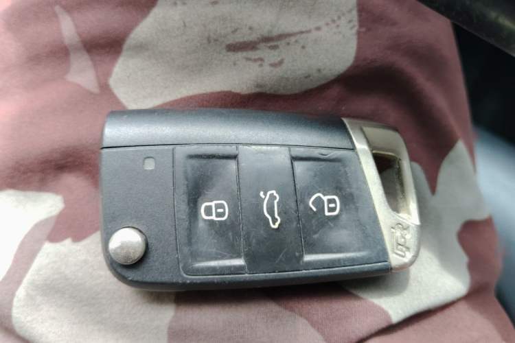 Used Volkswagen Golf 2016 1.4TSI Automatic R-Line Vehicle Key