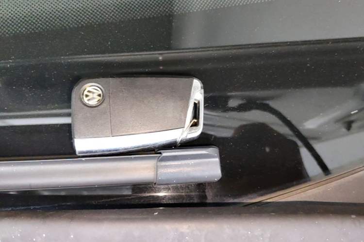 Used Volkswagen Golf 2016 1.6L Automatic Fashion Model Vehicle Key