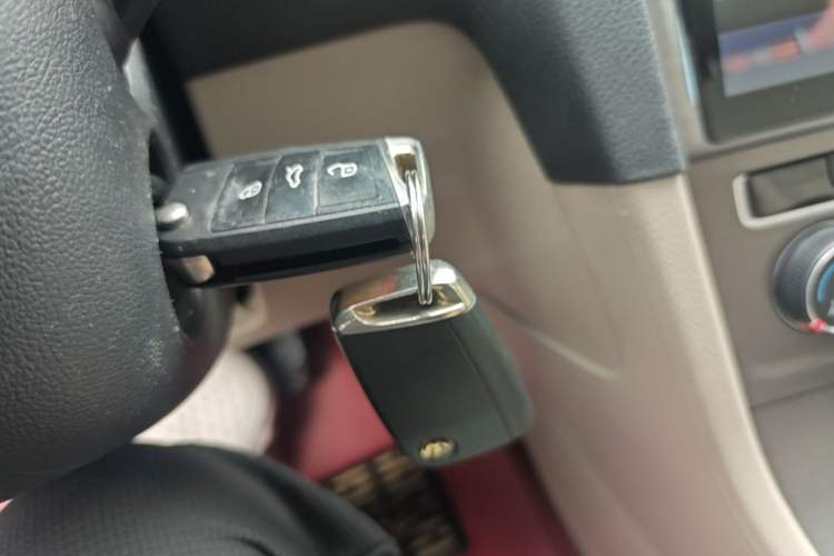 Used Volkswagen Golf 2016 230TSI Automatic Comfort Version Vehicle Key