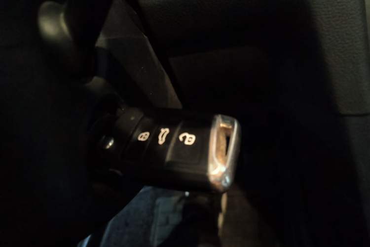 Used Volkswagen Golf 2016 230TSI Automatic Comfort Version Vehicle Key