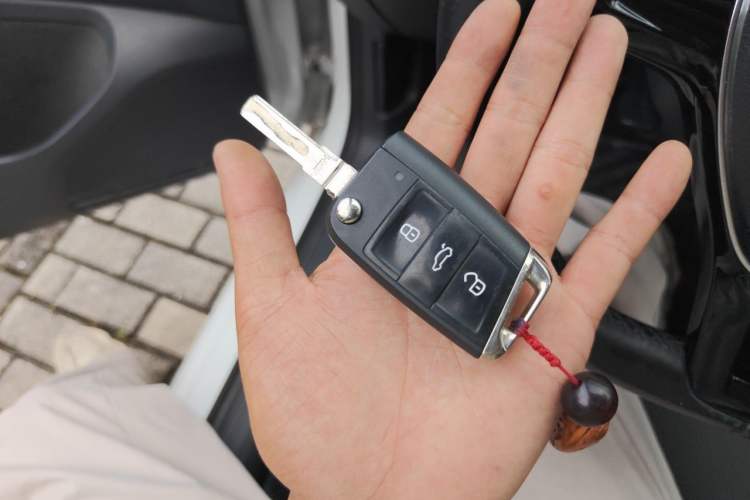 Used Volkswagen Golf 2016 1.6L Automatic Comfort Model Vehicle Key