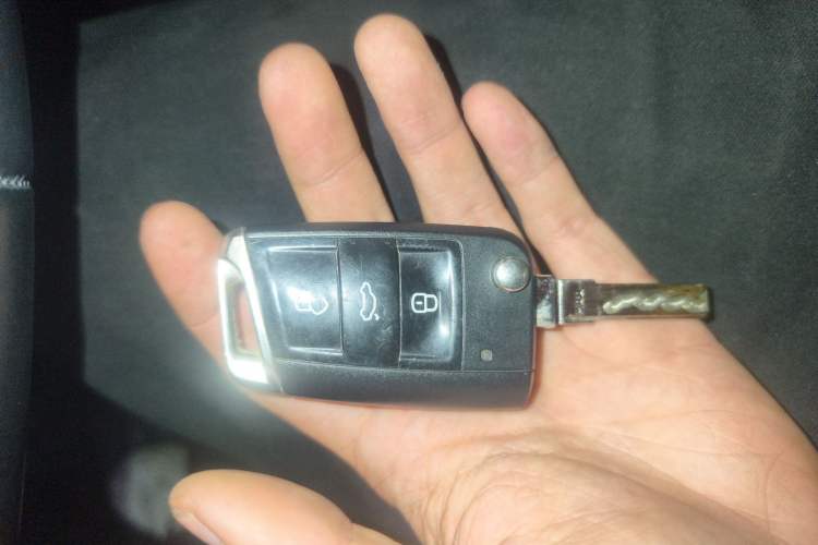 Used Volkswagen Golf 2016 1.4TSI Automatic R-Line Vehicle Key