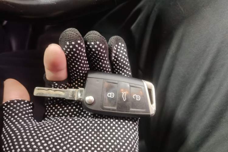 Used Volkswagen Golf 2016 230TSI Automatic Luxury Version Vehicle Key