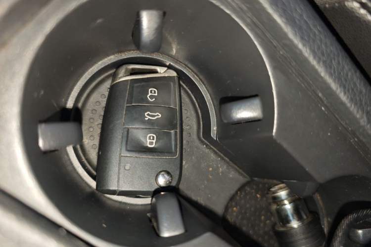 Used Volkswagen Golf 2016 230TSI Automatic Luxury Version Vehicle Key