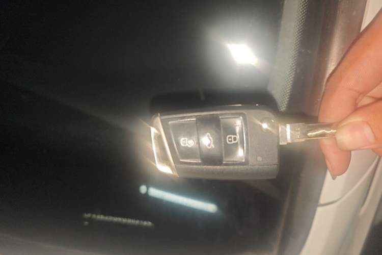 Used Volkswagen Golf 2016 230TSI Automatic Comfort Version Vehicle Key