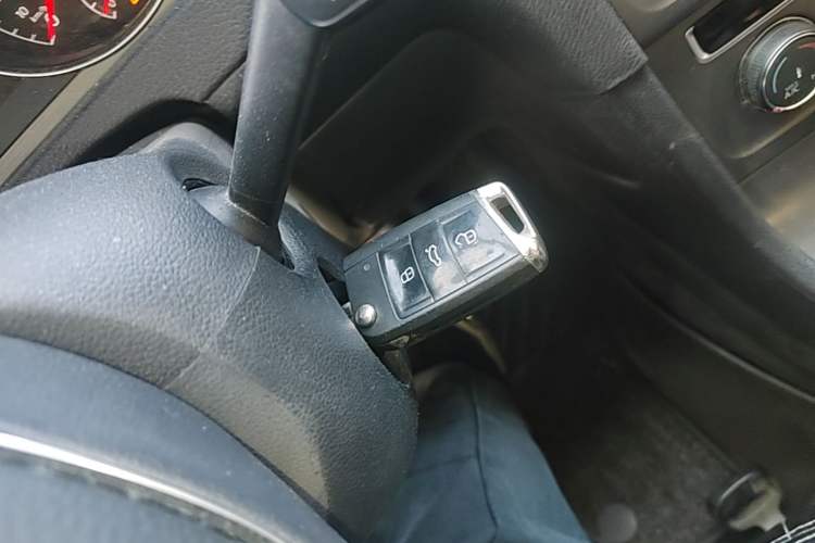Used Volkswagen Golf 2016 230TSI Automatic Comfort Version Vehicle Key
