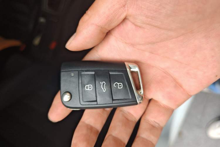 Used Volkswagen Golf 2016 230TSI Automatic Luxury Version Vehicle Key