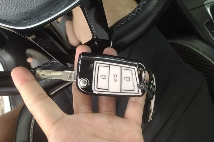 Used Volkswagen Golf 2016 1.6L Automatic Comfort Model Vehicle Key