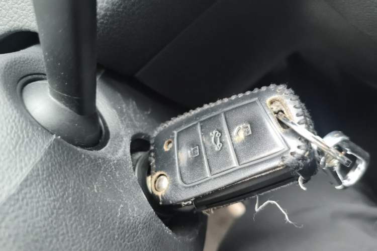 Used Volkswagen Golf 2016 1.6L Automatic Fashion Model Vehicle Key