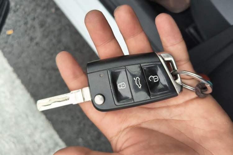 Used Volkswagen Golf 2016 1.6L Automatic Comfort Model Vehicle Key
