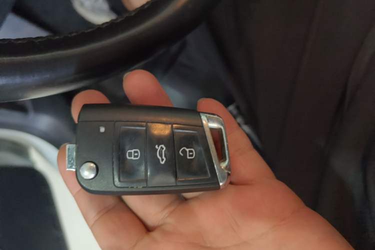 Used Volkswagen Golf 2016 230TSI Automatic Luxury Version Vehicle Key