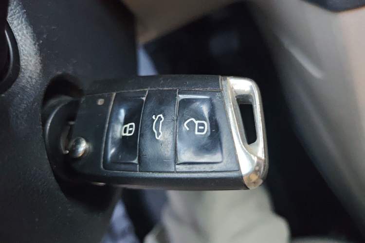 Used Volkswagen Golf 2016 1.6L Automatic Comfort Model Vehicle Key