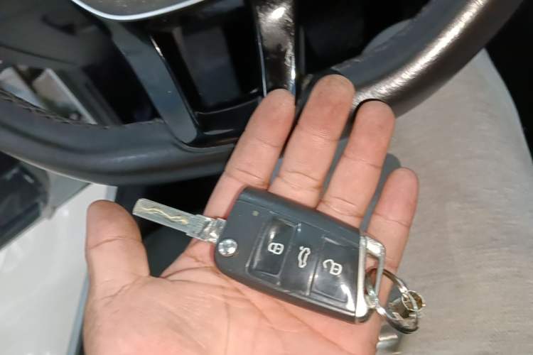 Used Volkswagen Golf 2016 1.6L Automatic Comfort Model Vehicle Key