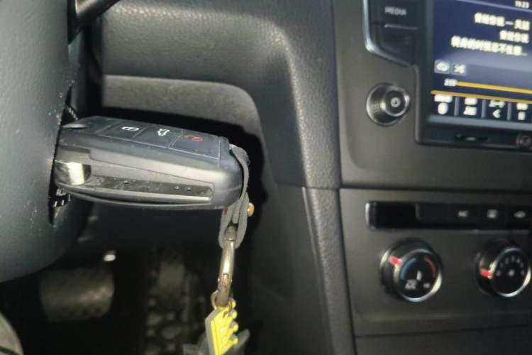 Used Volkswagen Golf 2016 230TSI Automatic Comfort Version Vehicle Key