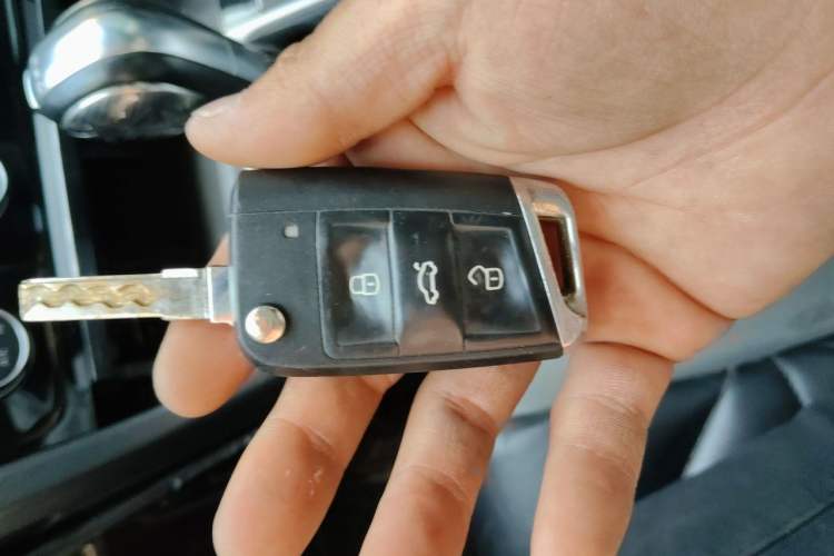Used Volkswagen Golf 2016 1.4TSI Automatic R-Line Vehicle Key