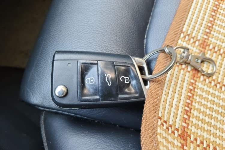 Used Volkswagen Golf 2016 230TSI Automatic Luxury Version Vehicle Key