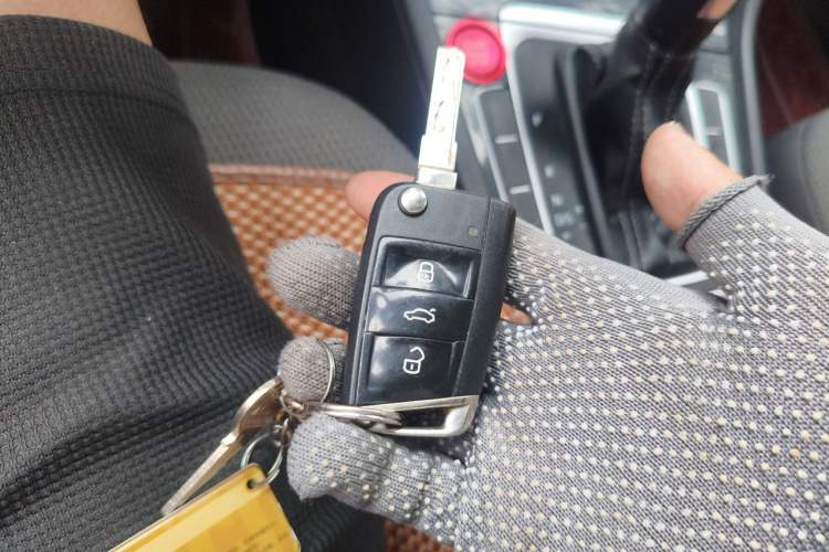 Used Volkswagen Golf 2016 1.6L Automatic Comfort Model Vehicle Key