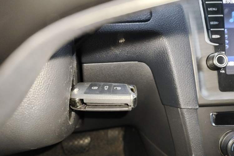 Used Volkswagen Golf 2016 1.6L Automatic Comfort Model Vehicle Key
