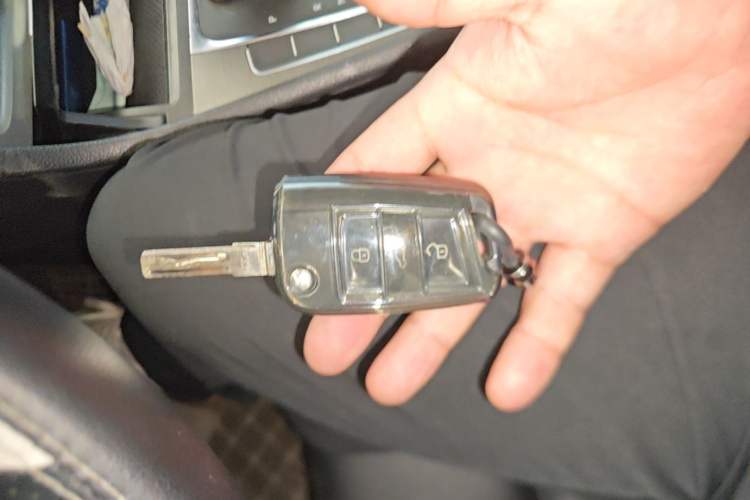 Used Volkswagen Golf 2016 1.6L Automatic Comfort Model Vehicle Key