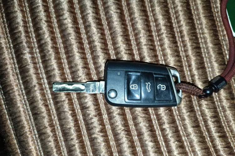 Used Volkswagen Golf 2016 1.6L Automatic Comfort Model Vehicle Key