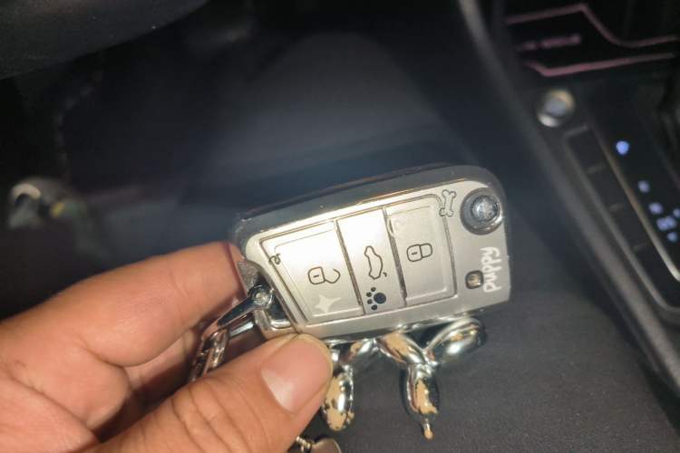Used Volkswagen Golf 2016 230TSI Automatic Luxury Version Vehicle Key