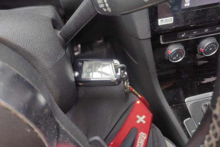Used Volkswagen Golf 2016 1.4TSI Automatic R-Line Vehicle Key