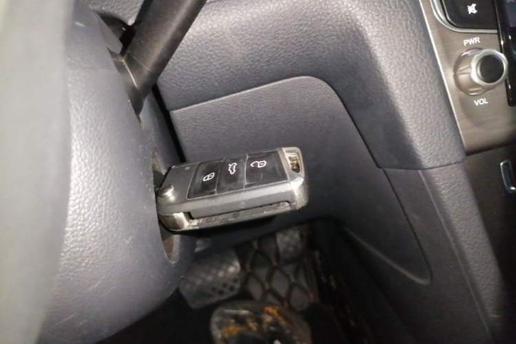 Used Volkswagen Golf 2016 1.6L Automatic Comfort Model Vehicle Key