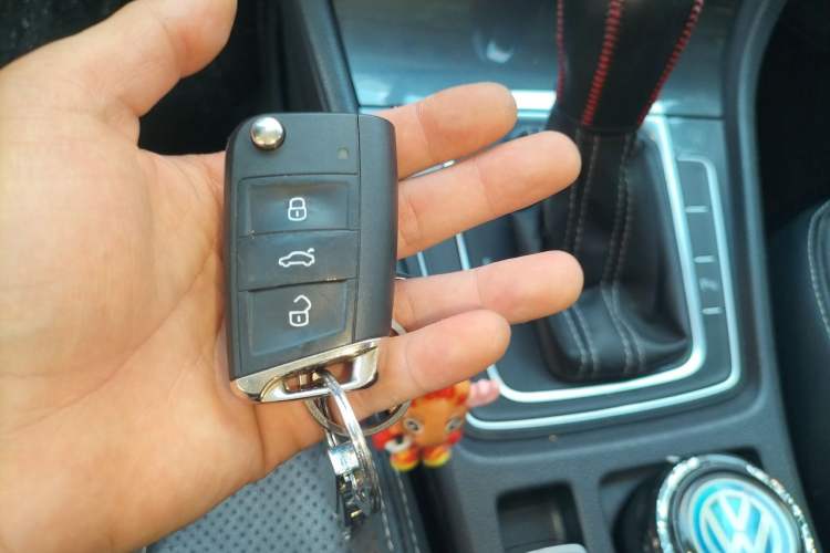 Used Volkswagen Golf 2016 230TSI Automatic Comfort Version Vehicle Key