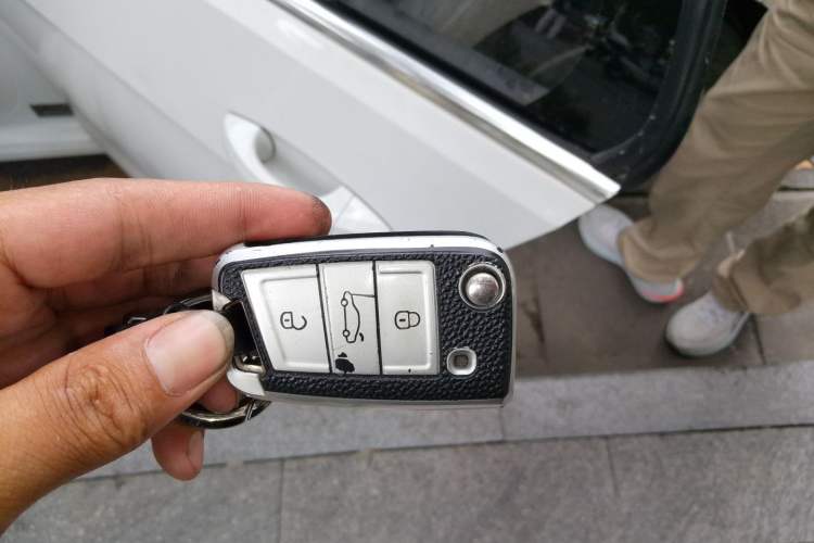 Used Volkswagen Golf 2016 230TSI Automatic Luxury Version Vehicle Key
