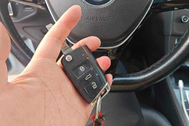 Used Volkswagen Golf 2016 1.6L Automatic Comfort Model Vehicle Key