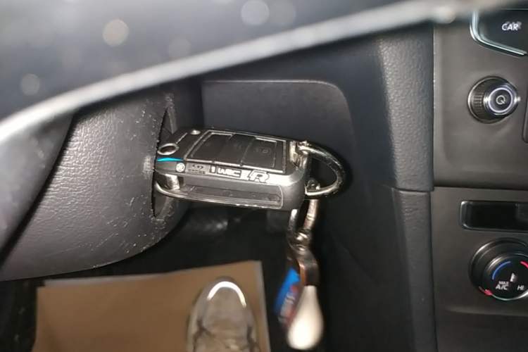 Used Volkswagen Golf 2016 1.6L Automatic Comfort Model Vehicle Key