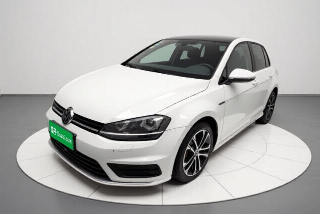 Ojetý Volkswagen Golf 2016 1.4TSI Automatic R-Line