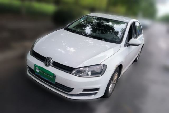 Volkswagen Golf 2016 1.6L Automatic Fashion Model с пробегом