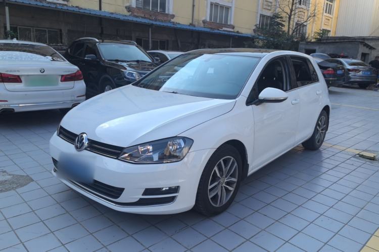 Used Volkswagen Golf 2016 230TSI Automatic Luxury Version Guazi used car, China used car export, Used car for sale, Used cars, Cheapest cars for sale