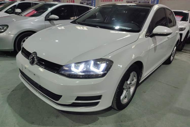 Used Volkswagen Golf 2016 230TSI Automatic Comfort Version Guazi used car, China used car export, Used car for sale, Used cars, Cheapest cars for sale
