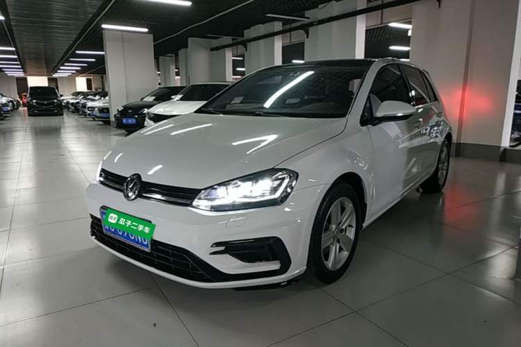 Ojetý Volkswagen Golf 2016 1.6L Automatic Comfort Model Guazi used car, China used car export, Used car for sale, Used cars, Cheapest cars for sale
