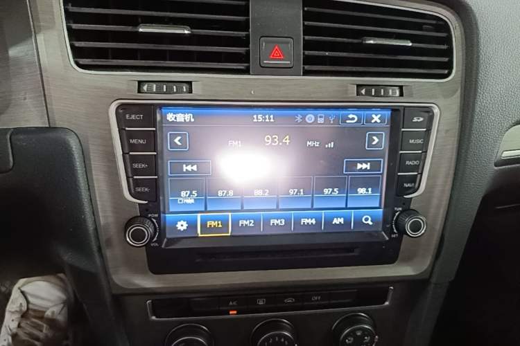 Used Volkswagen Golf 2016 1.6L Automatic Comfort Model Audio And AC Panel