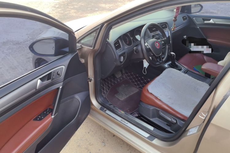 Used Volkswagen Golf 2016 230TSI Automatic Comfort Version Driver Seat