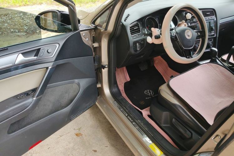 Used Volkswagen Golf 2016 230TSI Automatic Luxury Version Driver Seat