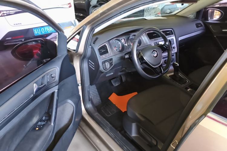 Used Volkswagen Golf 2016 230TSI Automatic Comfort Version Driver Seat